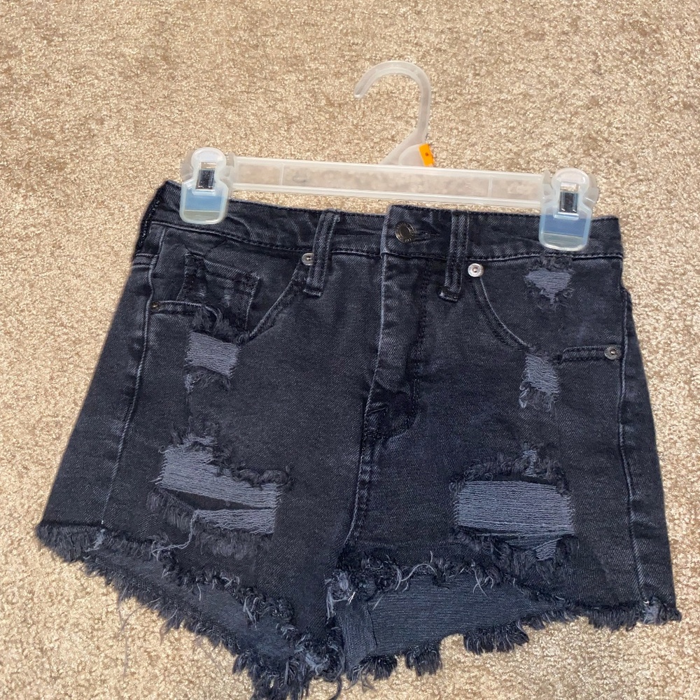 Black high hise ripped shorts
